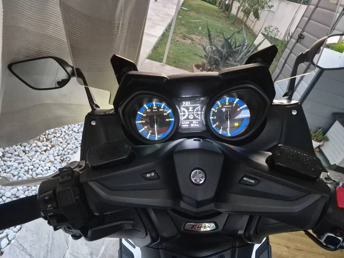 Yamaha T-Max 560 (2020 - 21) (3)