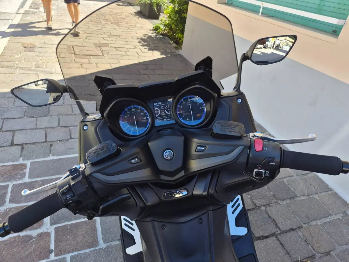 Yamaha T-Max 560 (2020 - 21) (4)
