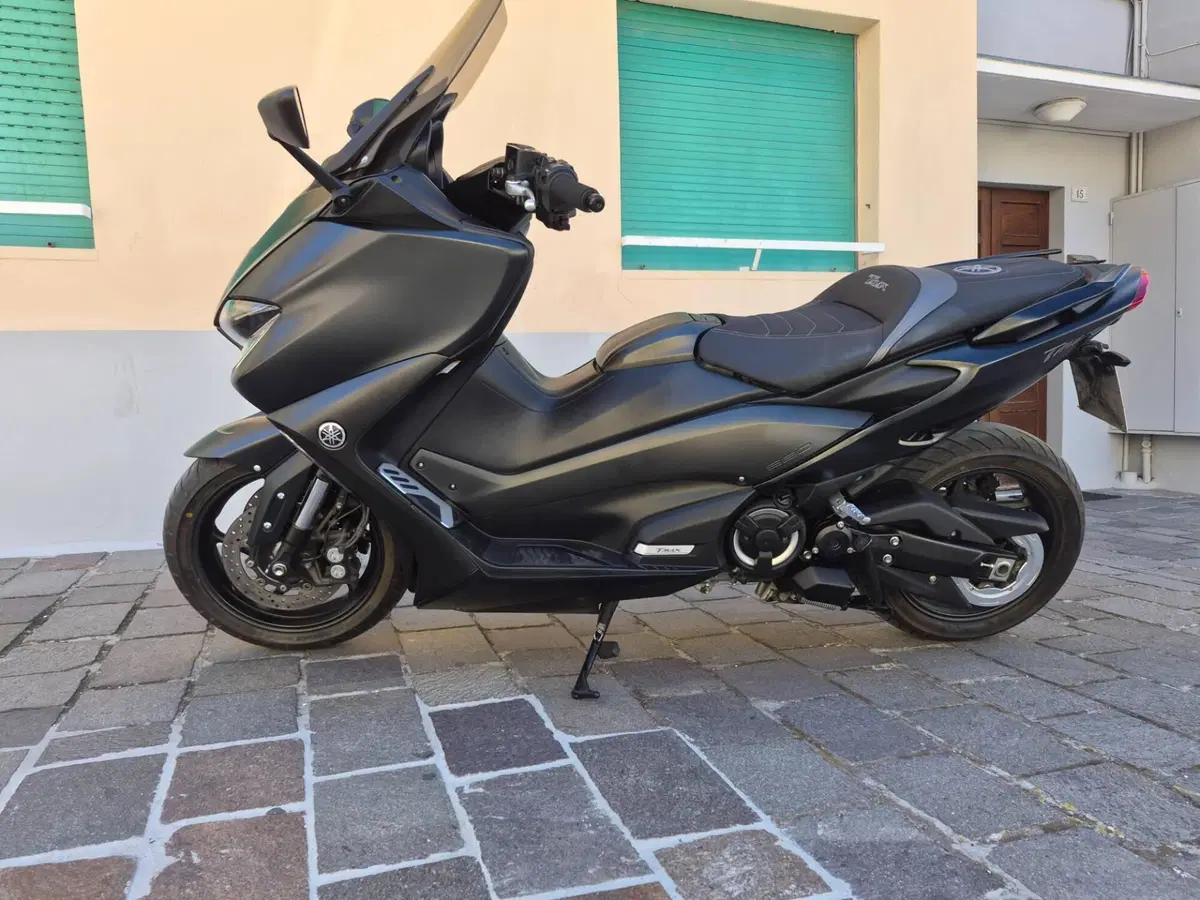 Yamaha T-Max 560 (2020 - 21) (9)