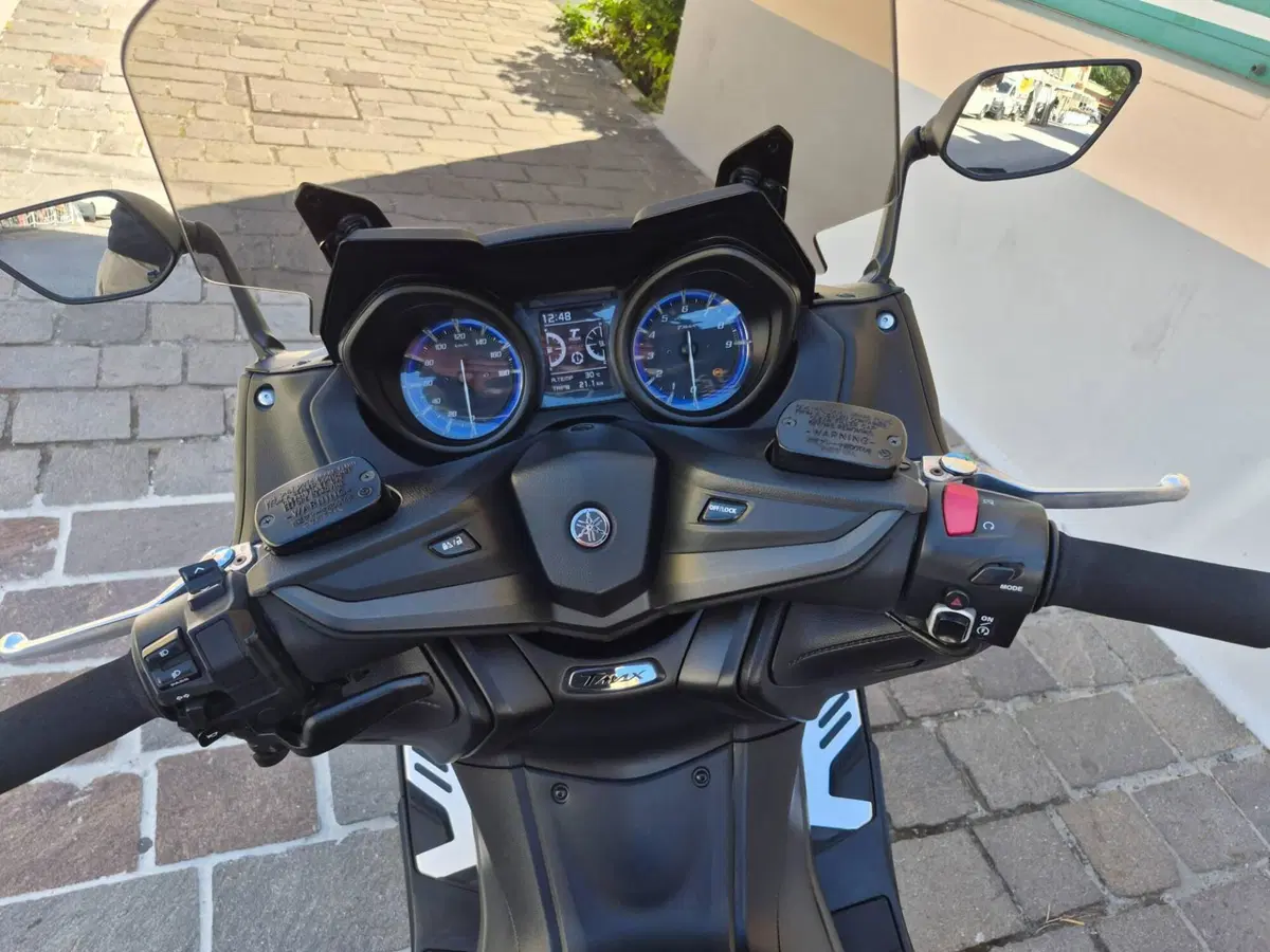Yamaha T-Max 560 (2020 - 21) (10)