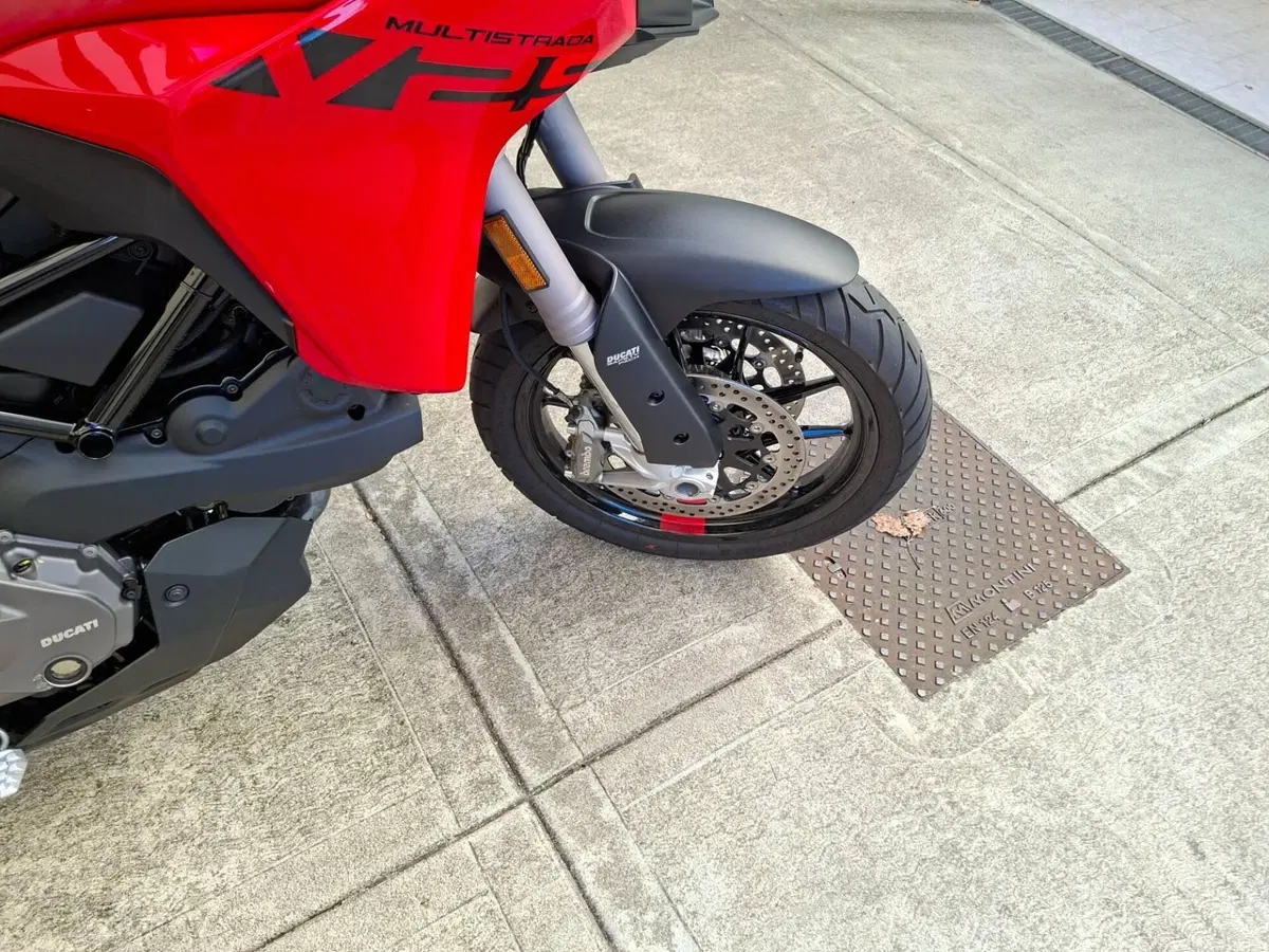Ducati Multistrada V2 S (2022 - 24) (15)
