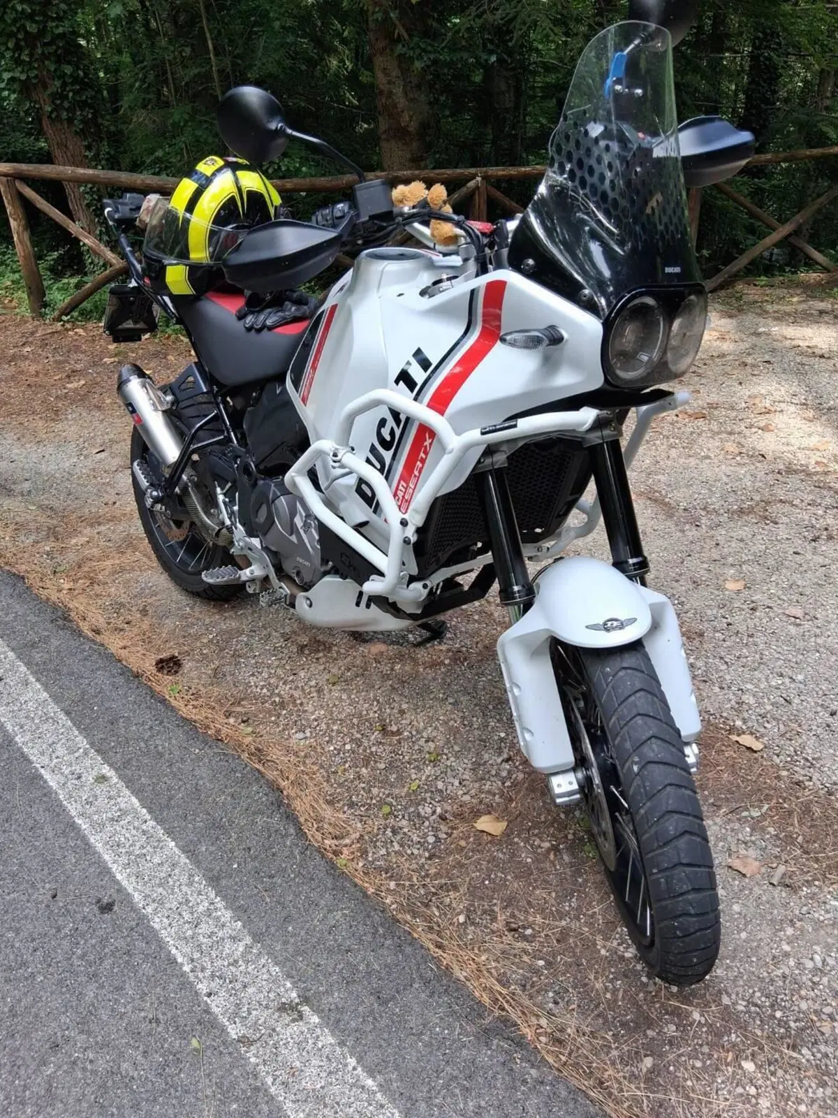 Ducati DesertX (2022 - 25) (6)