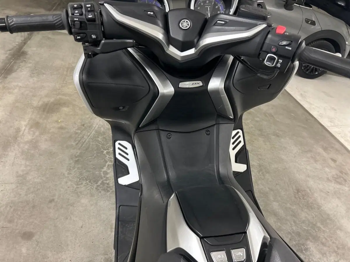 Yamaha T-Max 530 DX (2017 - 19) (9)