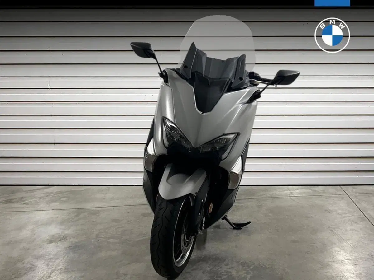 Yamaha T-Max 530 DX (2017 - 19) (2)