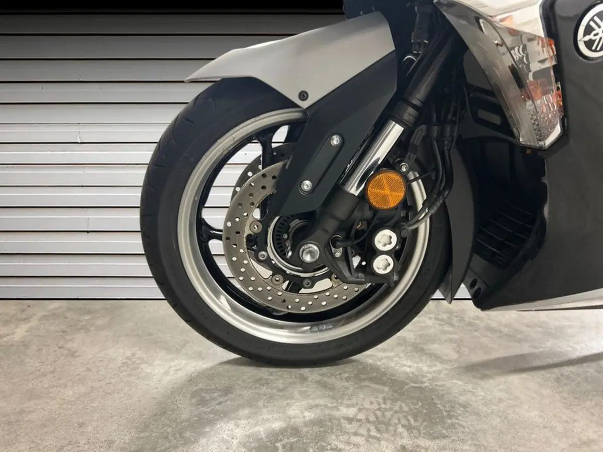 Yamaha T-Max 530 DX (2017 - 19) (15)