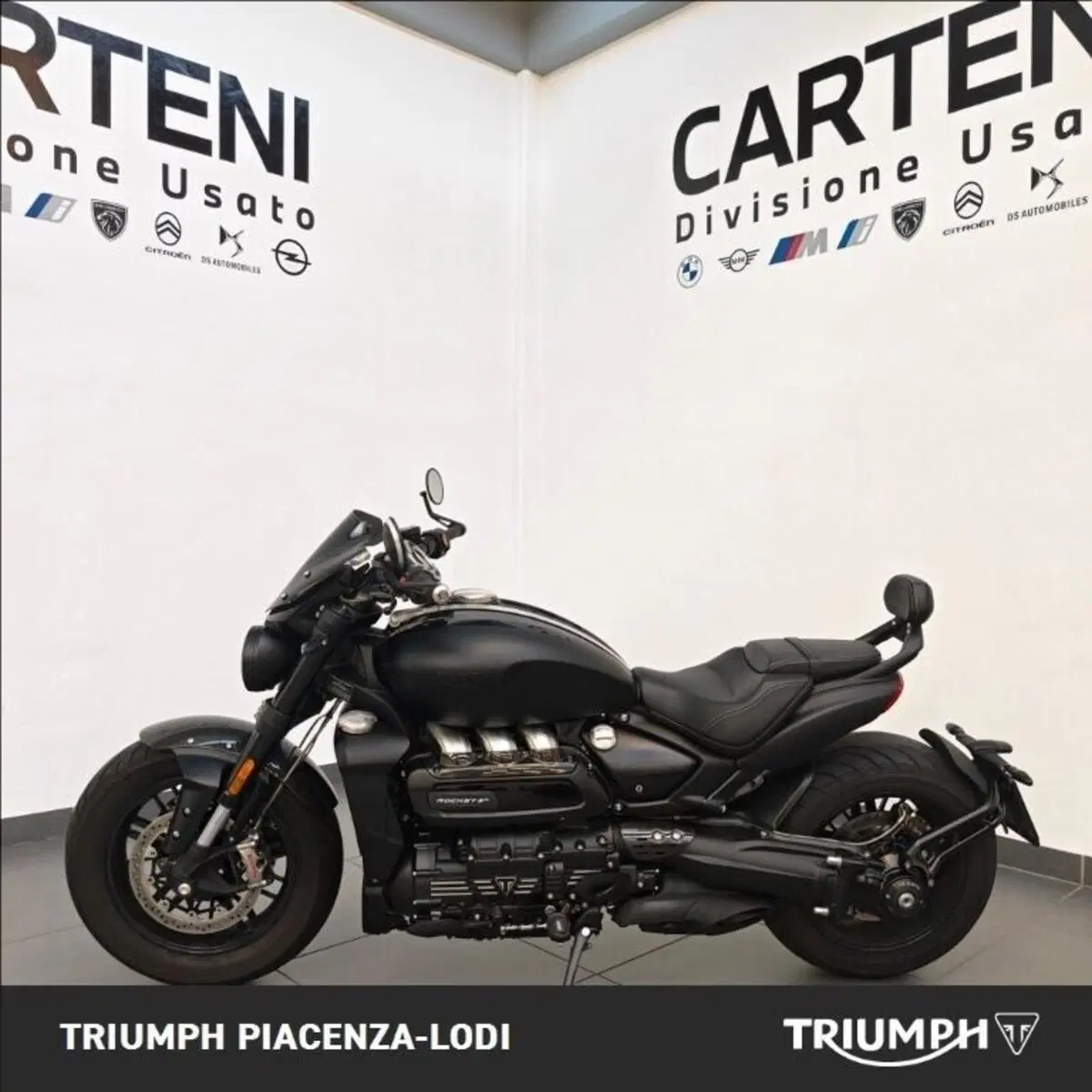 Triumph Rocket 3 R (2021 - 24) (3)