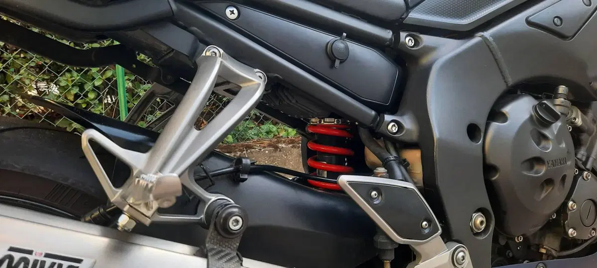 Yamaha FZ1 Fazer (2006 - 16) (4)