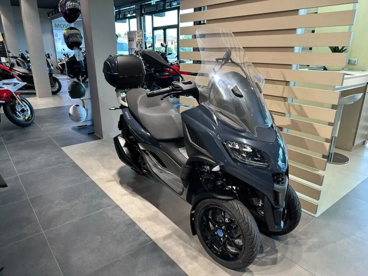 Piaggio MP3 310 Sport (2025 - 26) (3)
