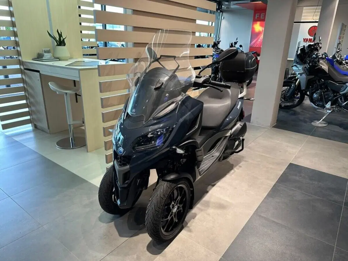 Piaggio MP3 310 Sport (2025 - 26) (4)