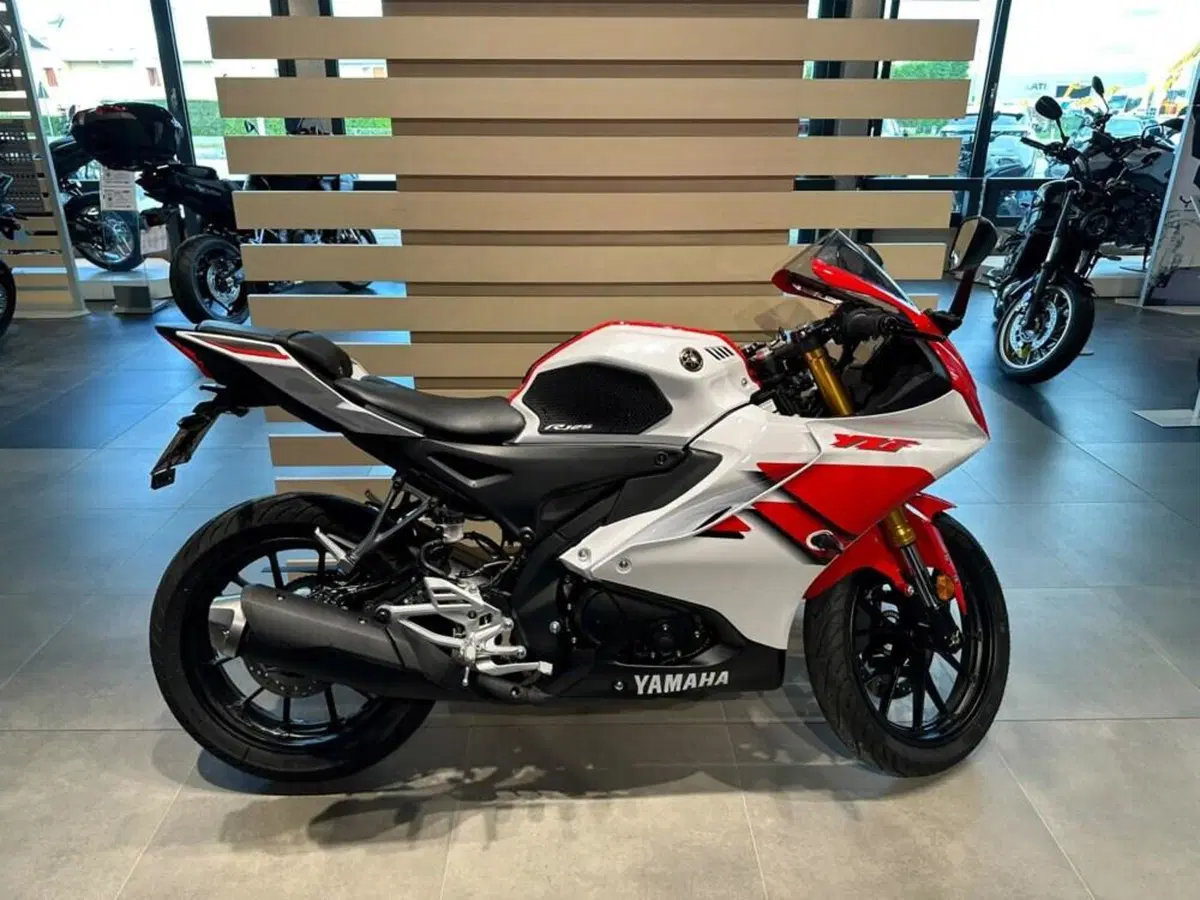 Yamaha YZF R125 70th (2026) (2)