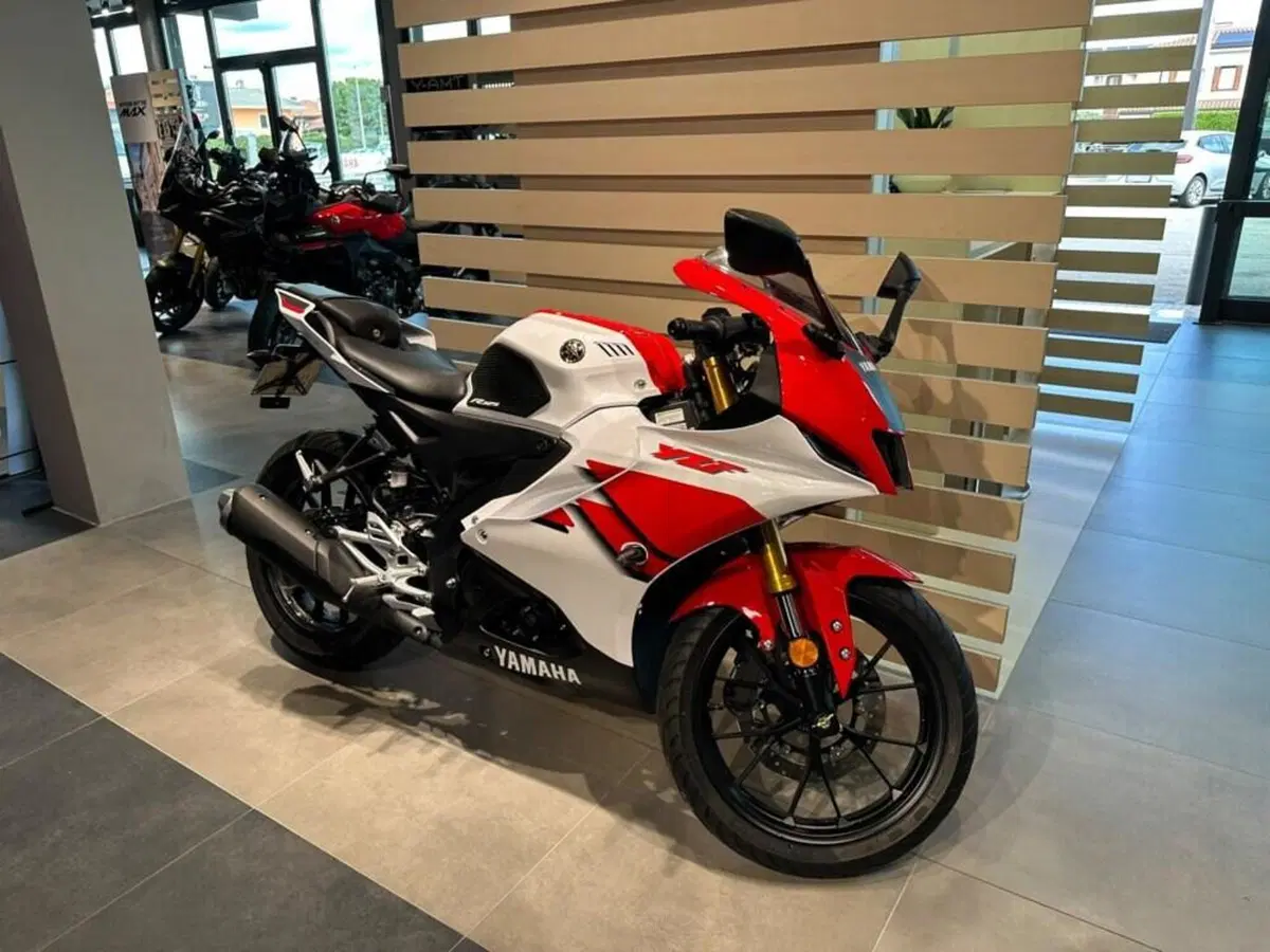 Yamaha YZF R125 70th (2026) (3)