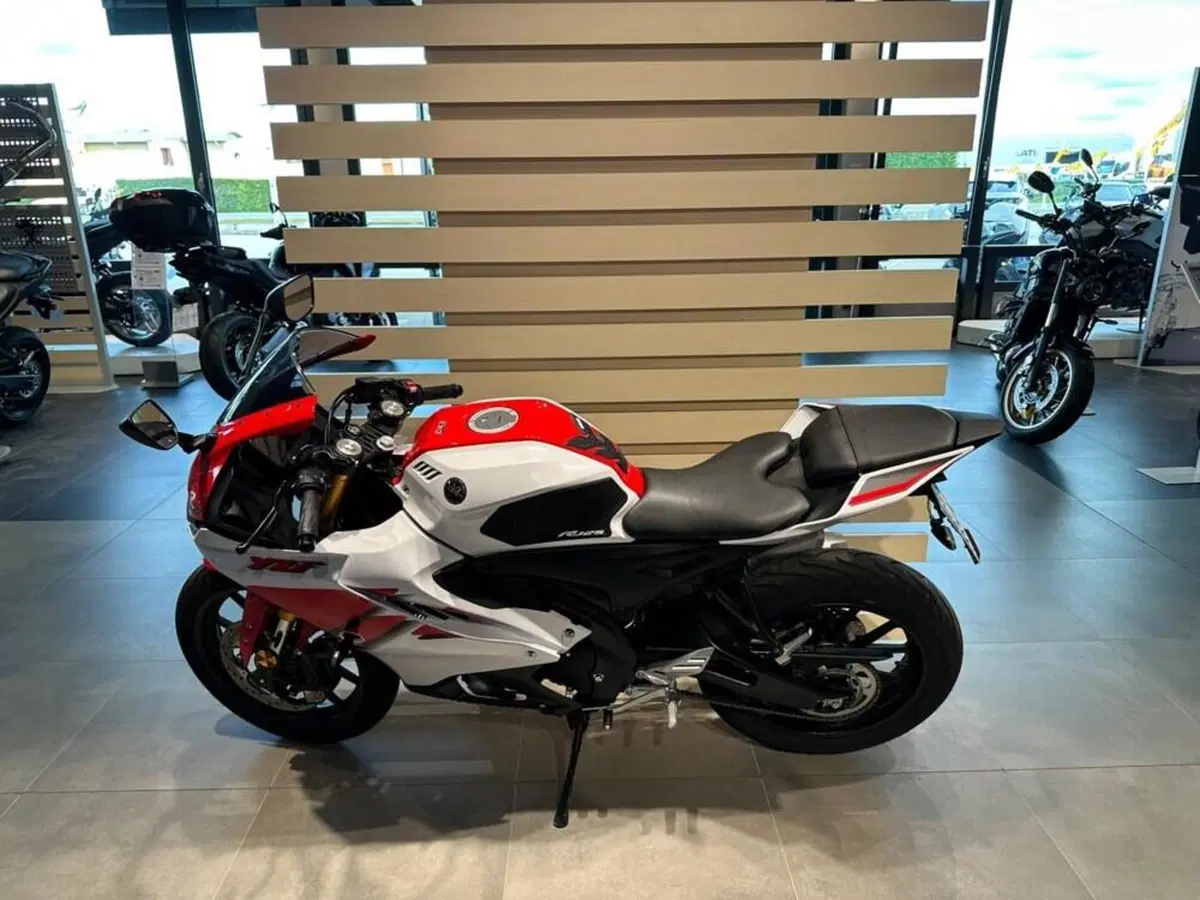Yamaha YZF R125 70th (2026) (7)