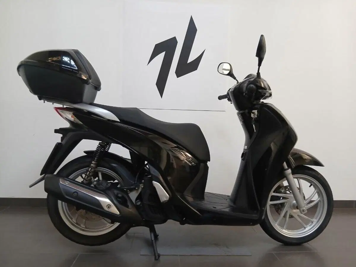 Honda SH 150i ABS (2013 - 16) (3)