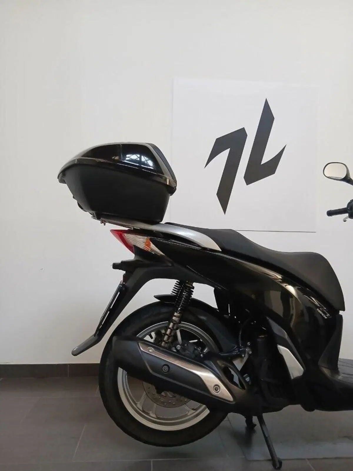 Honda SH 150i ABS (2013 - 16) (4)