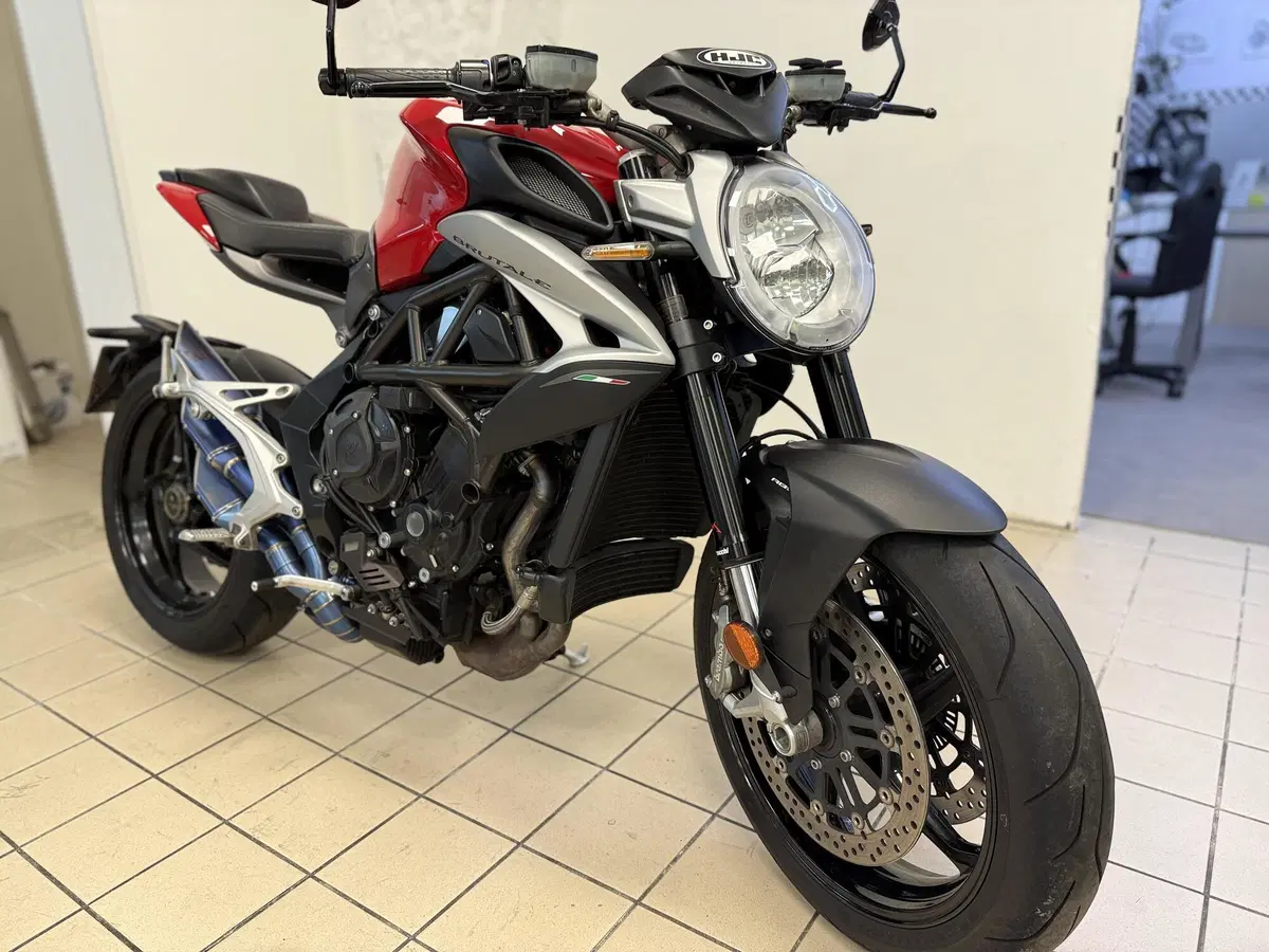 MV Agusta Brutale 800 EAS ABS (2016 - 19) (3)