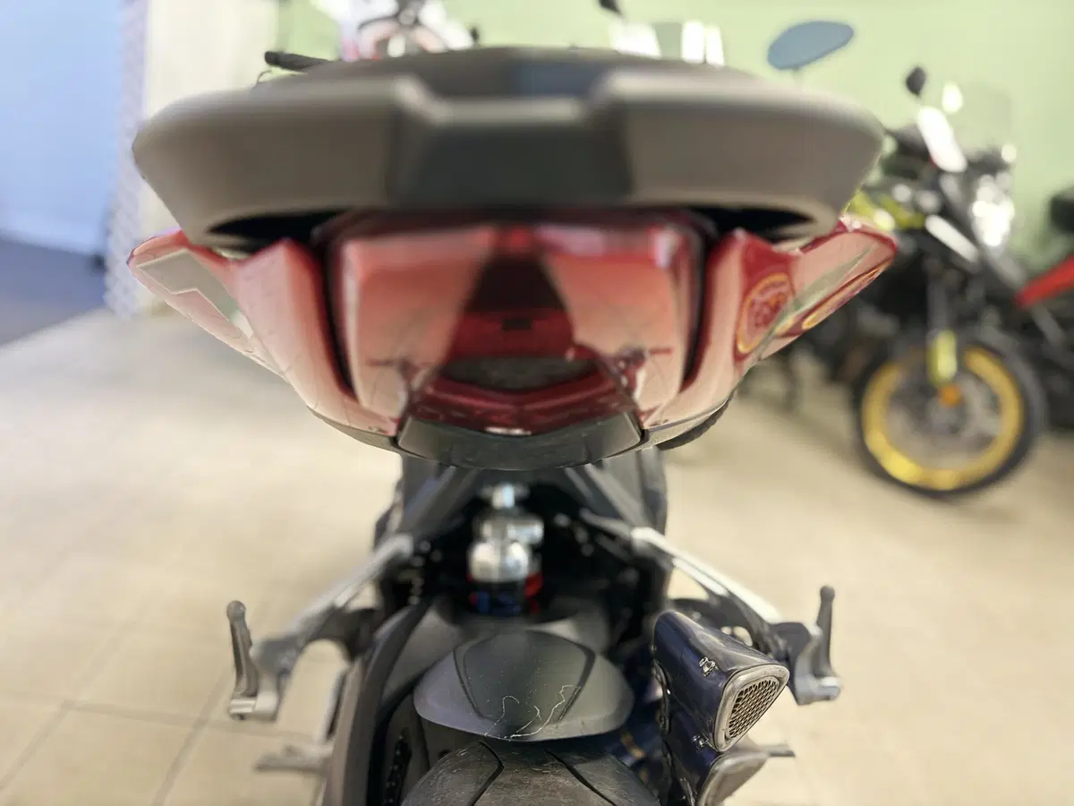MV Agusta Brutale 800 EAS ABS (2016 - 19) (7)