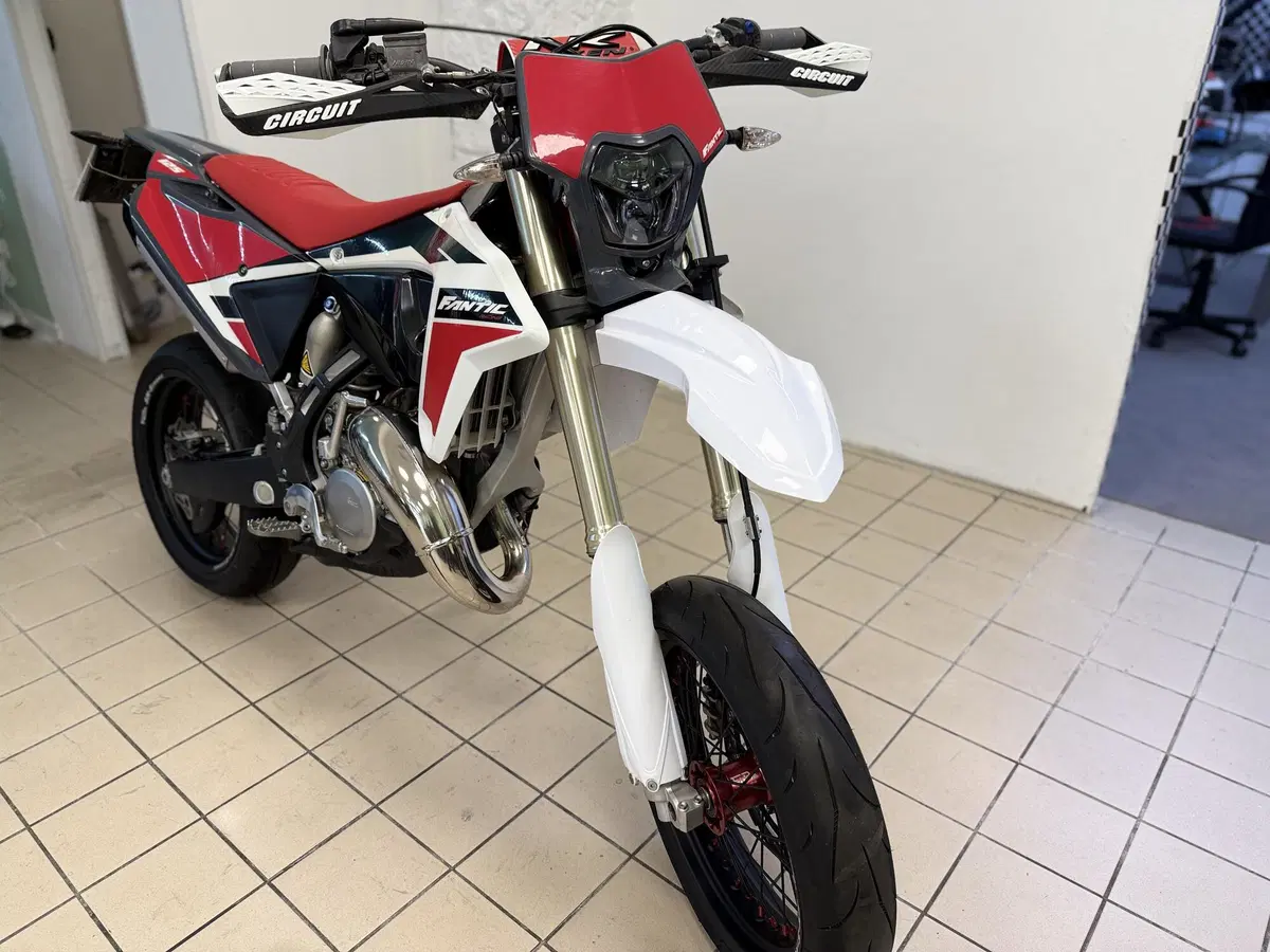Fantic Motor XE 125 Enduro (2022) (3)