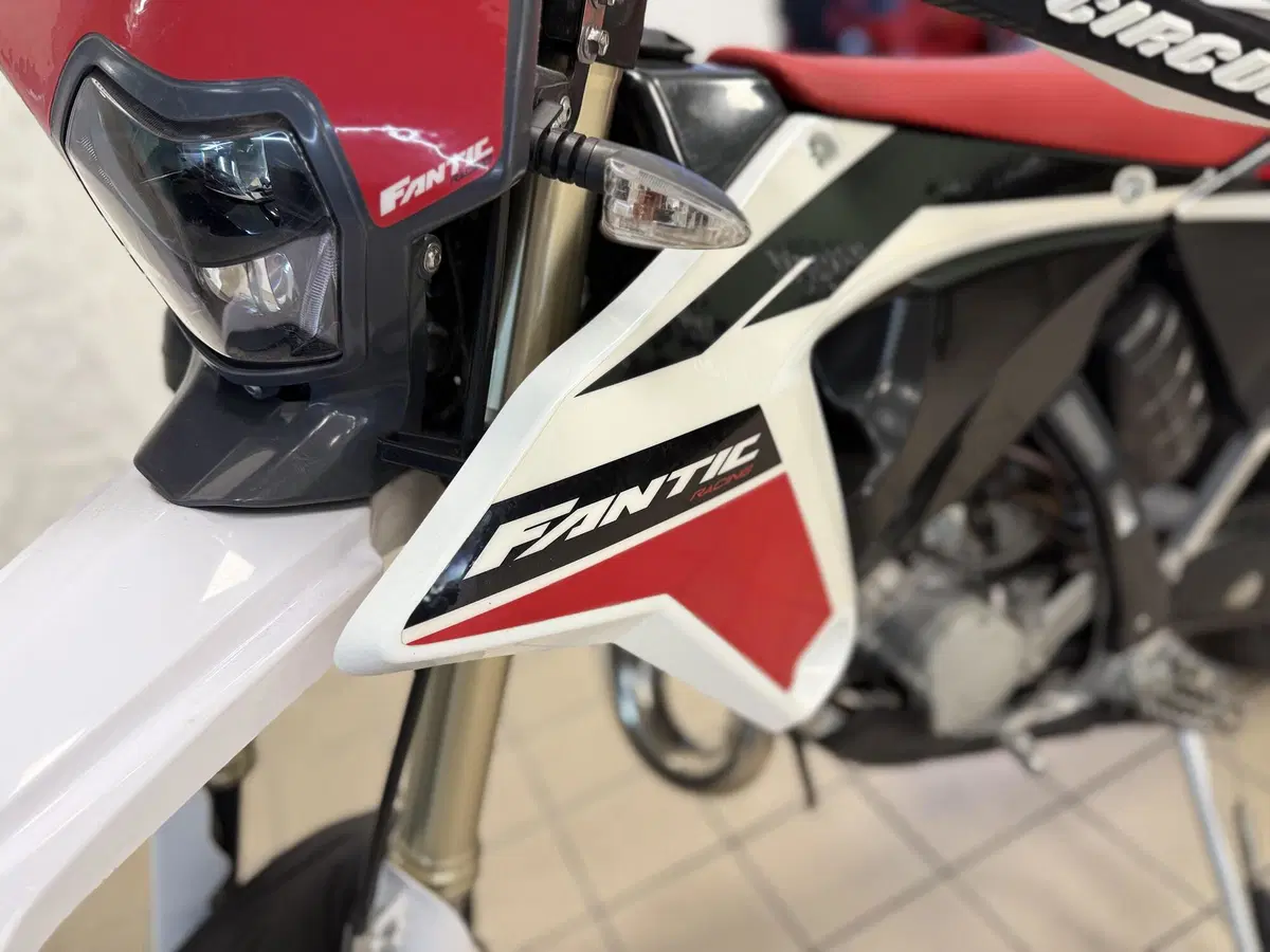 Fantic Motor XE 125 Enduro (2022) (6)