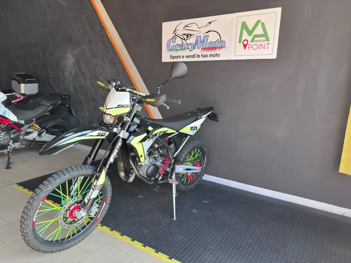 Fantic Motor Enduro 50 Performance 2t (2020) (4)