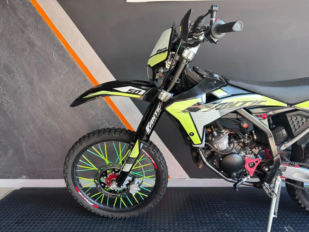 Fantic Motor Enduro 50 Performance 2t (2020) (6)