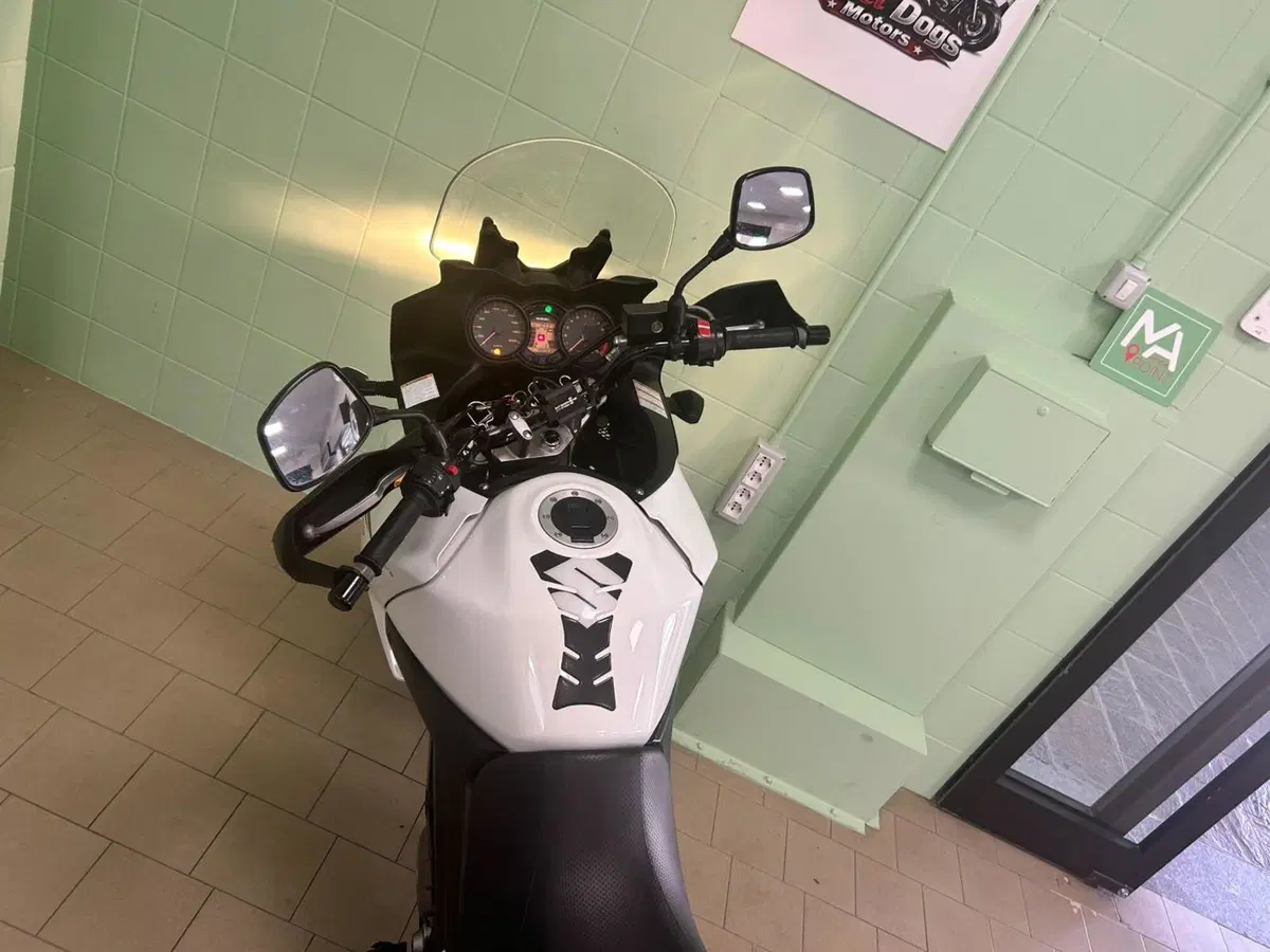 Suzuki V-Strom 650 (2008 - 11) (6)