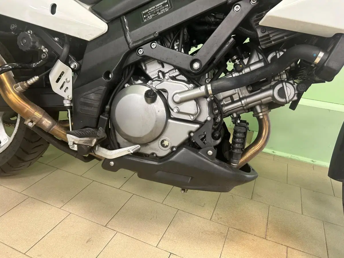 Suzuki V-Strom 650 (2008 - 11) (12)
