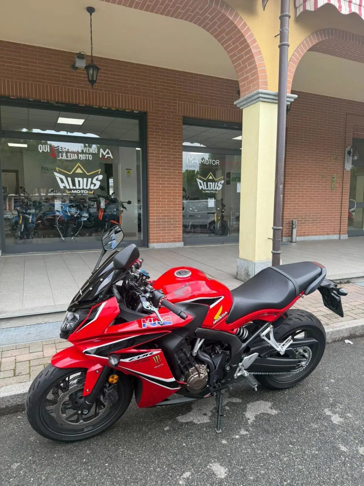 Honda CBR 650 F (2017 - 18) (3)