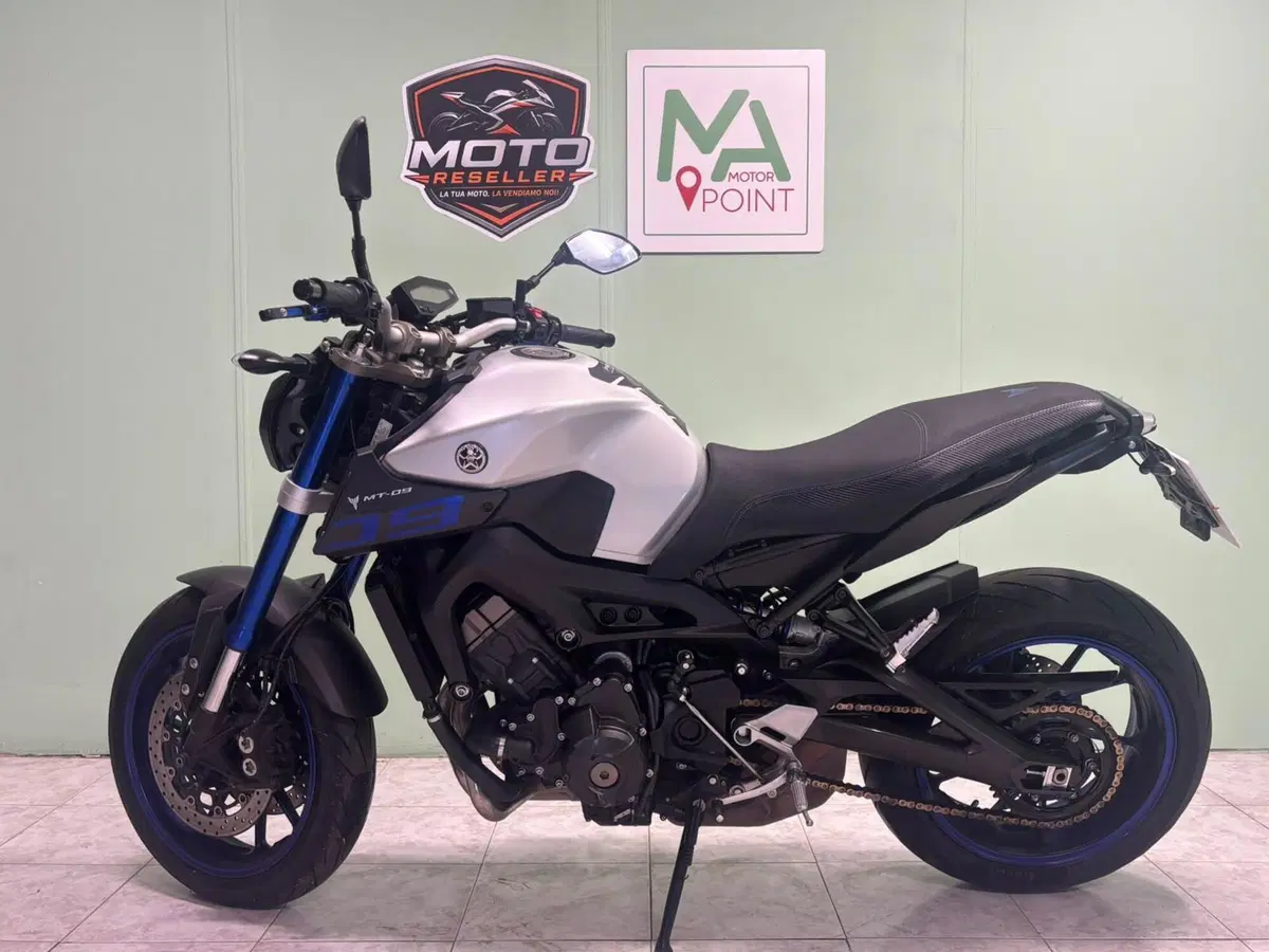 Yamaha MT-09 ABS (2016) (2)