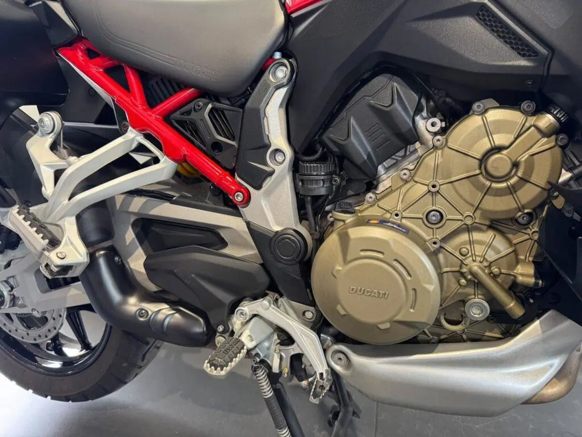 Ducati Multistrada V4 S (2021 - 24) (4)