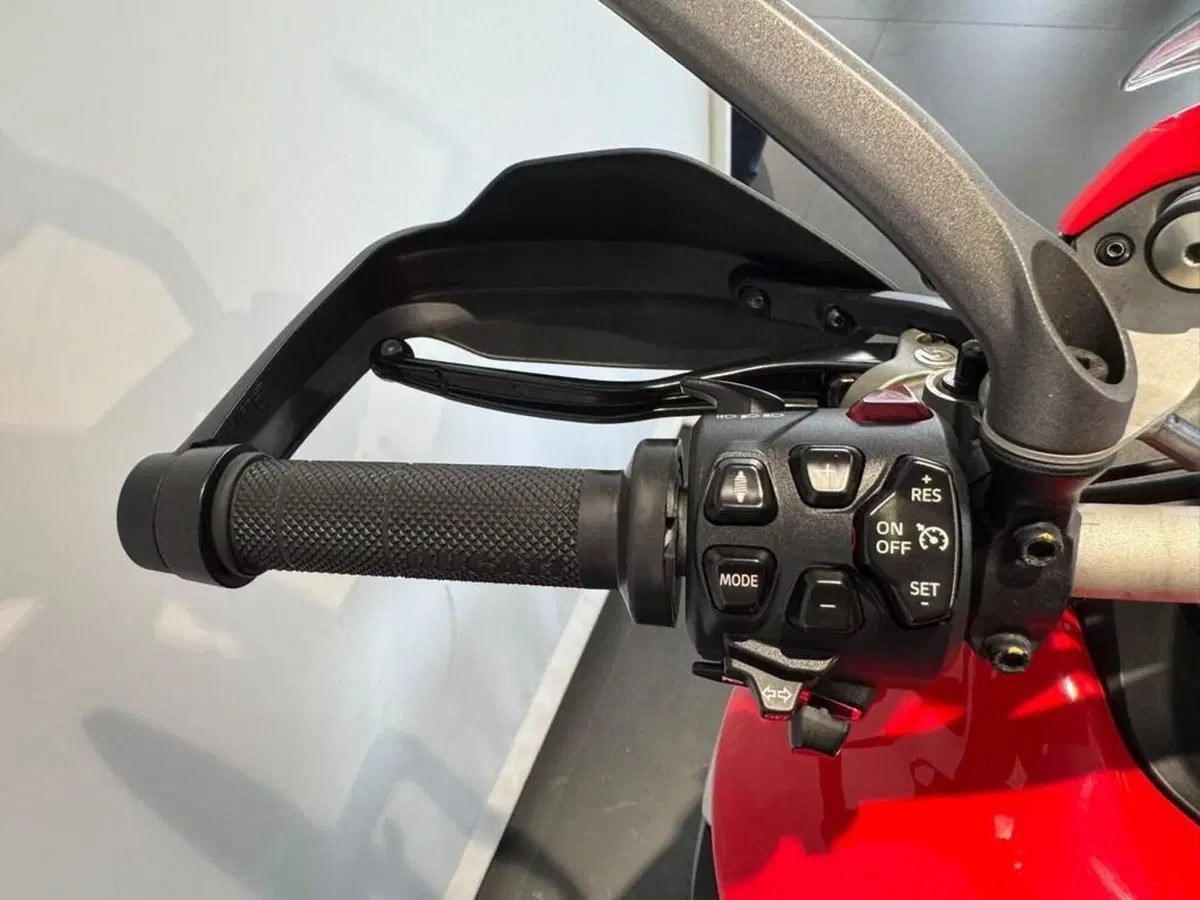 Ducati Multistrada V4 S (2021 - 24) (6)