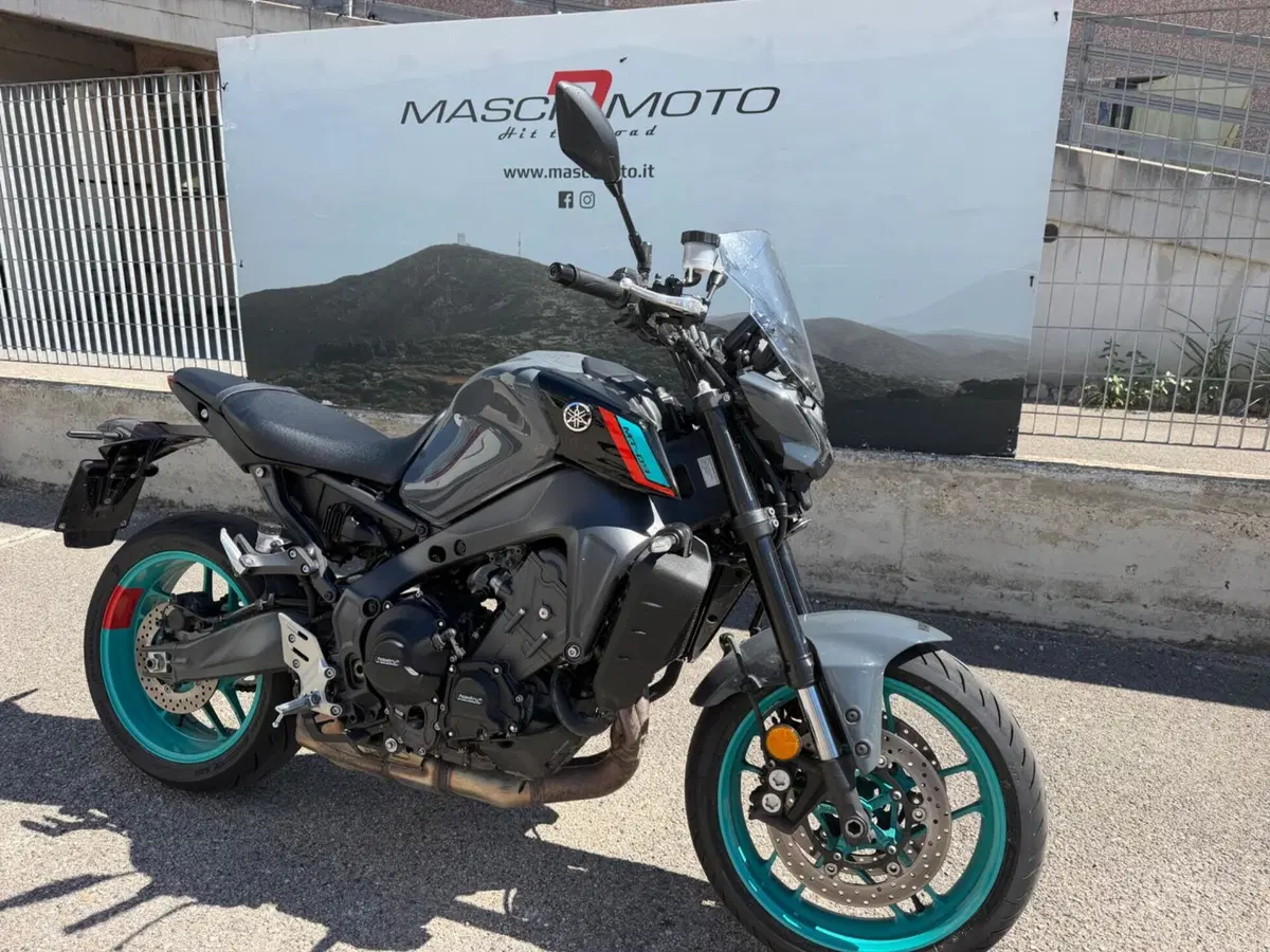 Yamaha MT-09 (2021 - 23) (2)