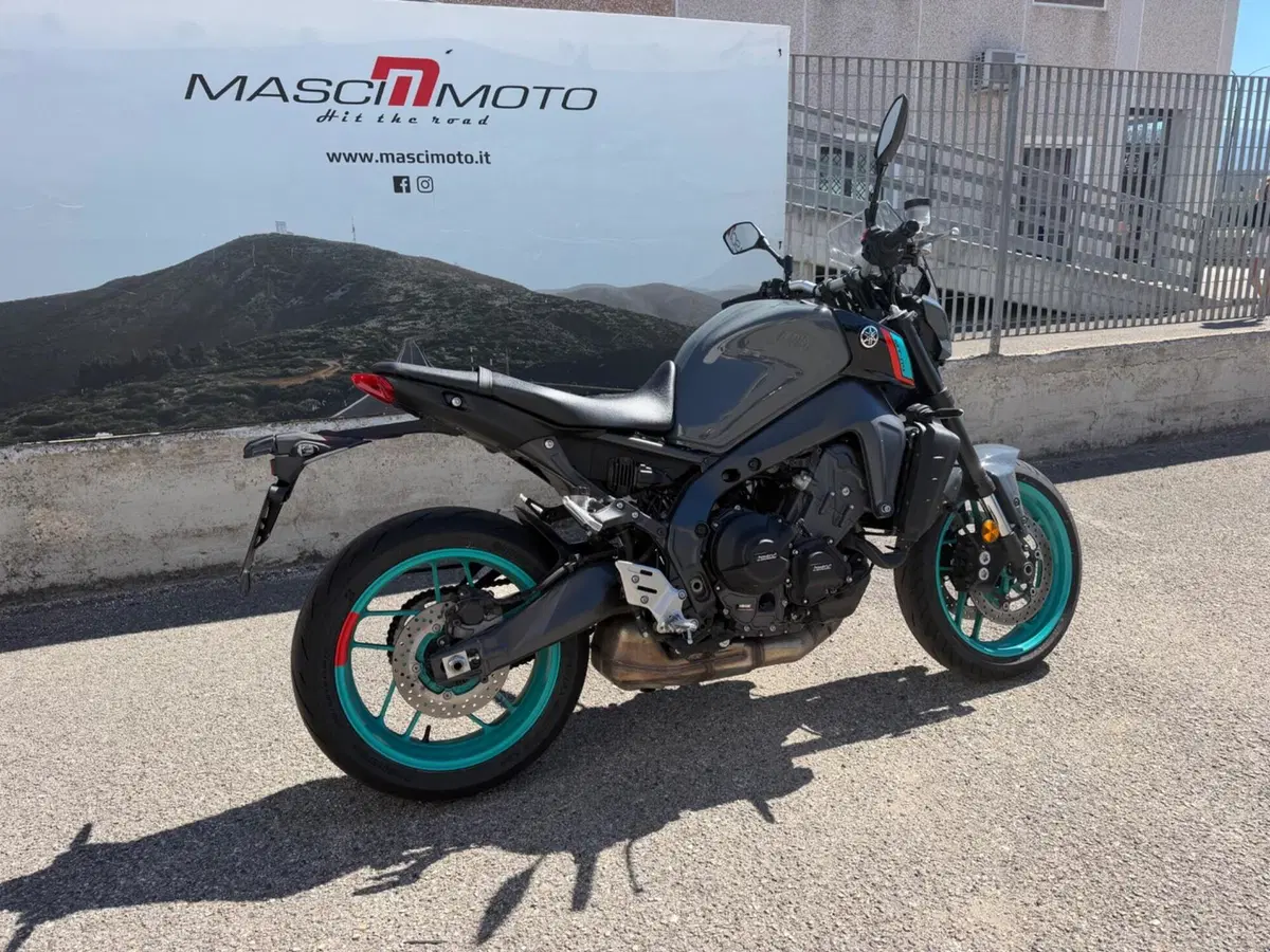 Yamaha MT-09 (2021 - 23) (5)