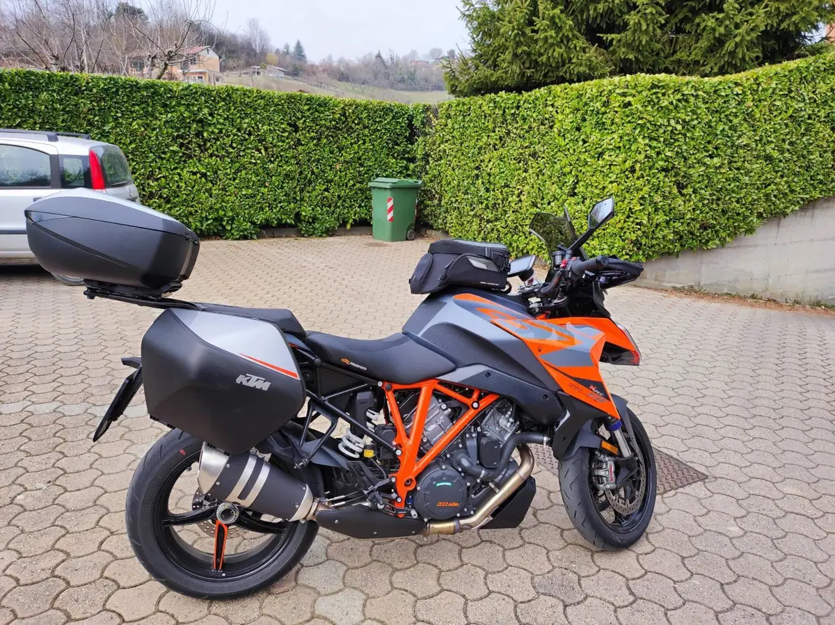 KTM 1290 Super Duke GT (2021 - 25) (5)