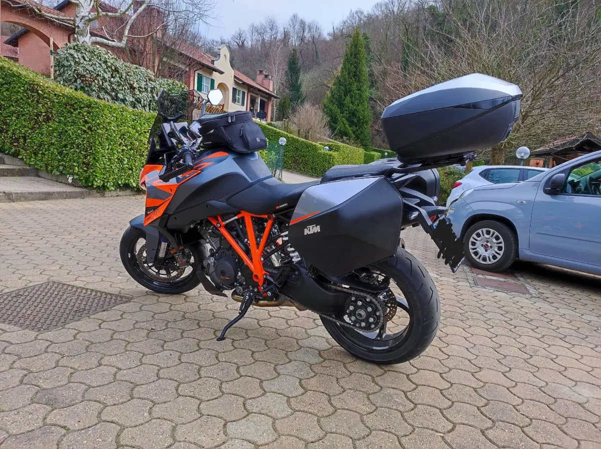 KTM 1290 Super Duke GT (2021 - 25) (2)