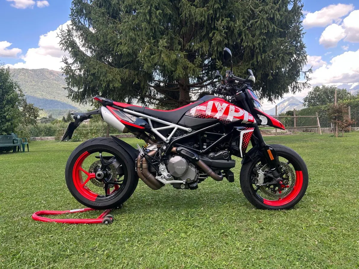 Ducati Hypermotard 950 RVE (2020) (2)