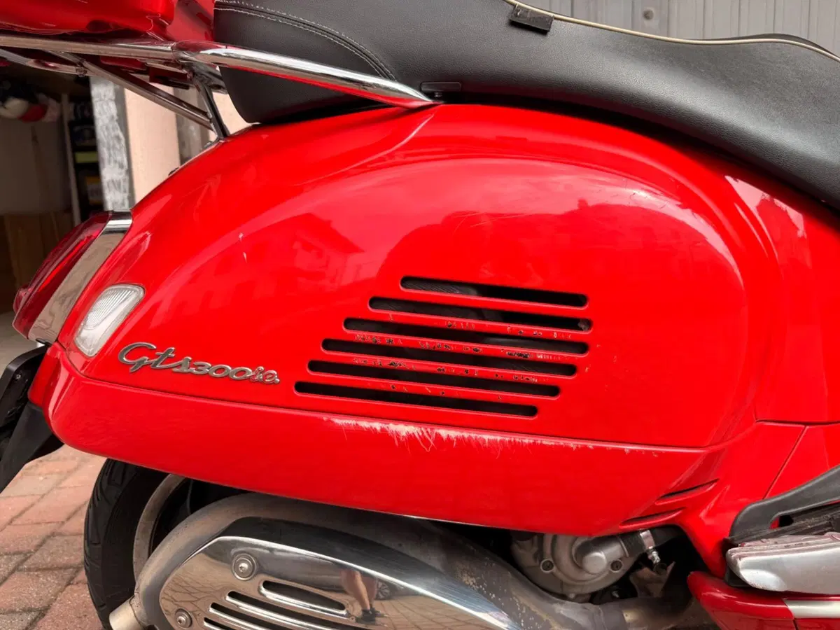 Vespa GTS 300 Super ABS (2014 - 16) (5)