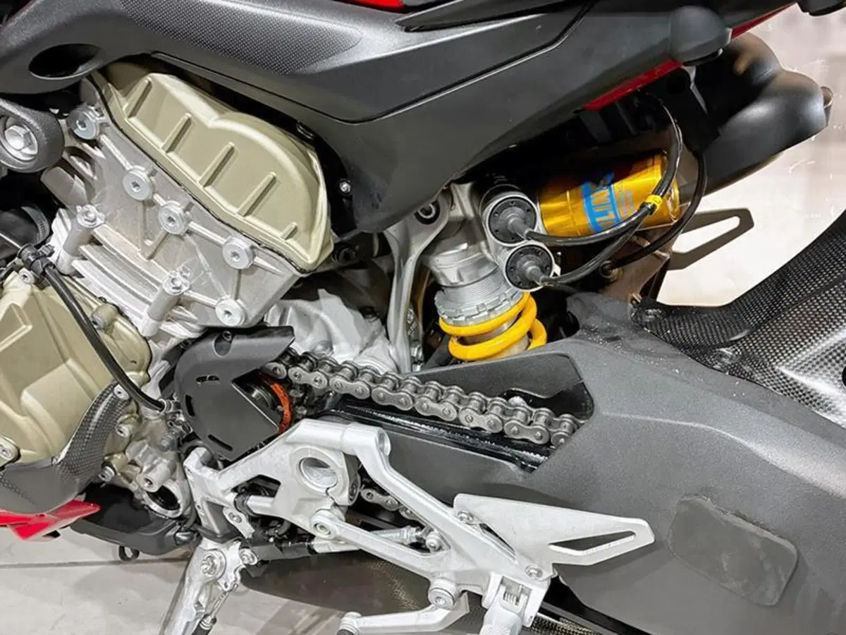 Ducati Streetfighter V4 1100 (2020) (3)