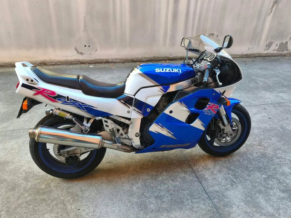 Suzuki GSX-R tipo GU75B 05/1993 (5)
