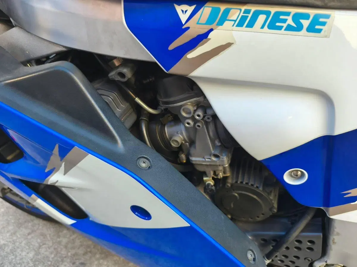 Suzuki GSX-R tipo GU75B 05/1993 (7)