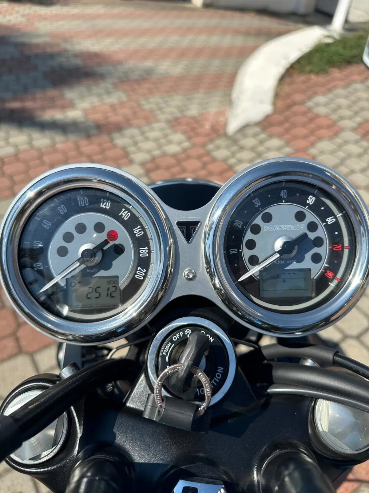 Triumph Bonneville T120 (2026) (5)