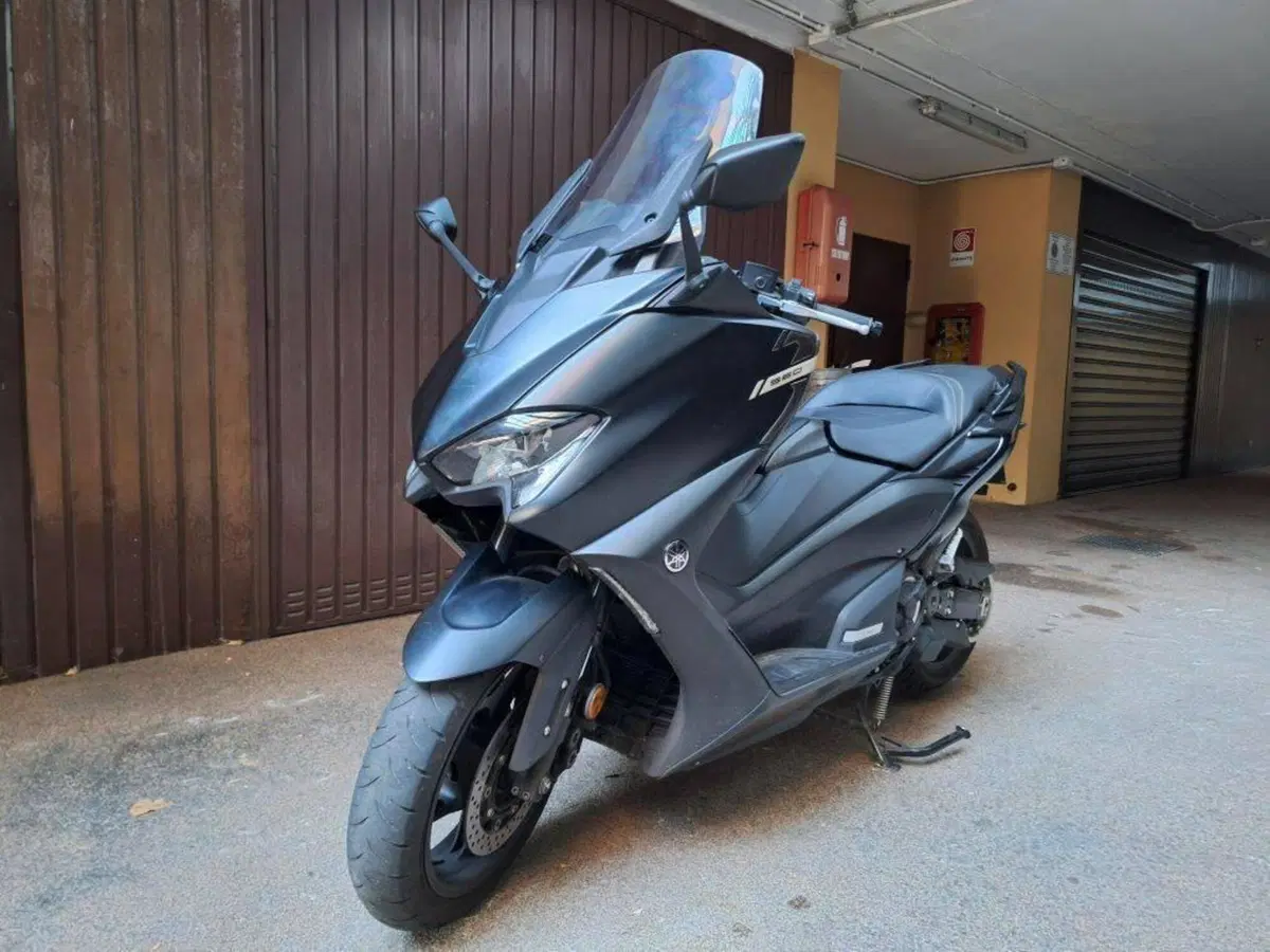 Yamaha T-Max 560 (2020 - 21) (3)