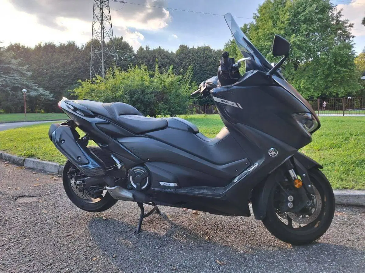 Yamaha T-Max 560 (2020 - 21) (5)
