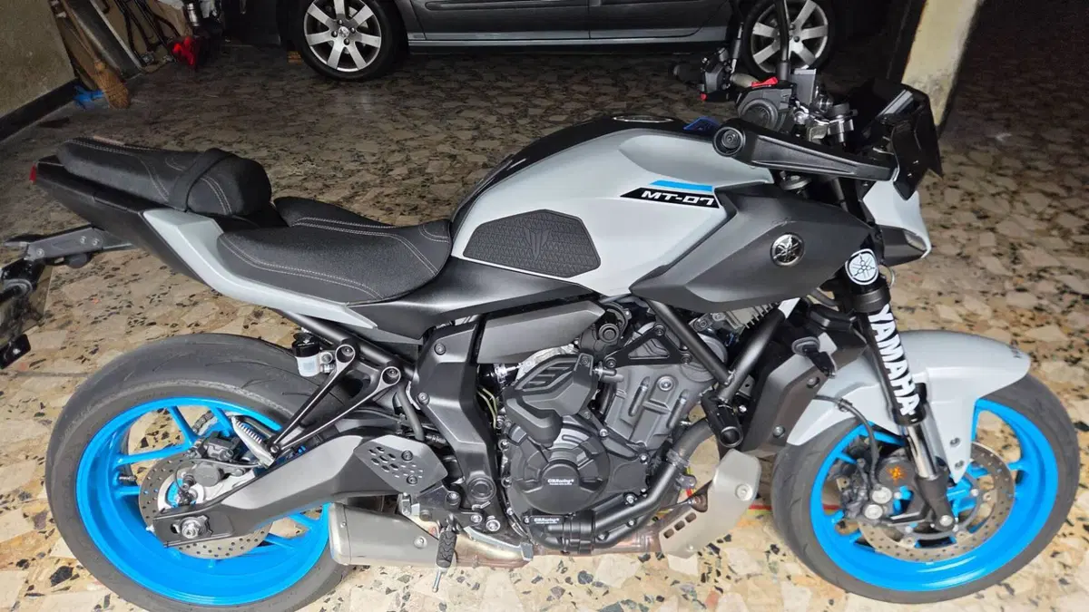Yamaha MT-07 Y-AMT (2025 - 26) (2)