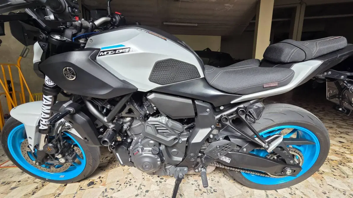 Yamaha MT-07 Y-AMT (2025 - 26) (3)