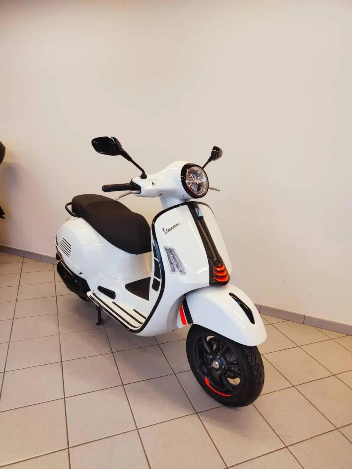 Vespa GTS 125 Supersport (2025 - 26) (5)