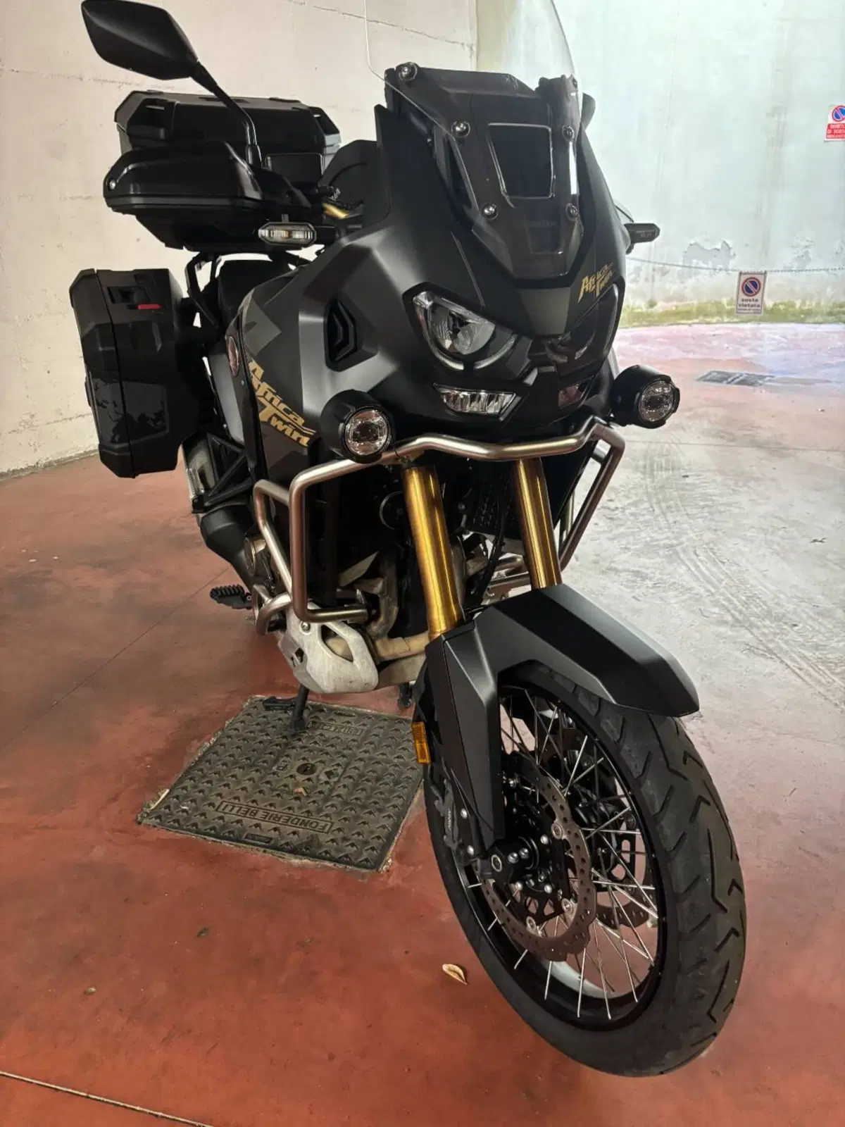 Honda Africa Twin CRF 1100L Adventure Sports DCT Travel Edition (2024 - 26) (4)