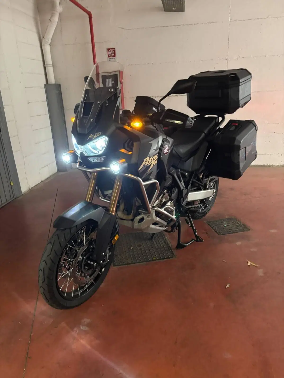Honda Africa Twin CRF 1100L Adventure Sports DCT Travel Edition (2024 - 26) (10)
