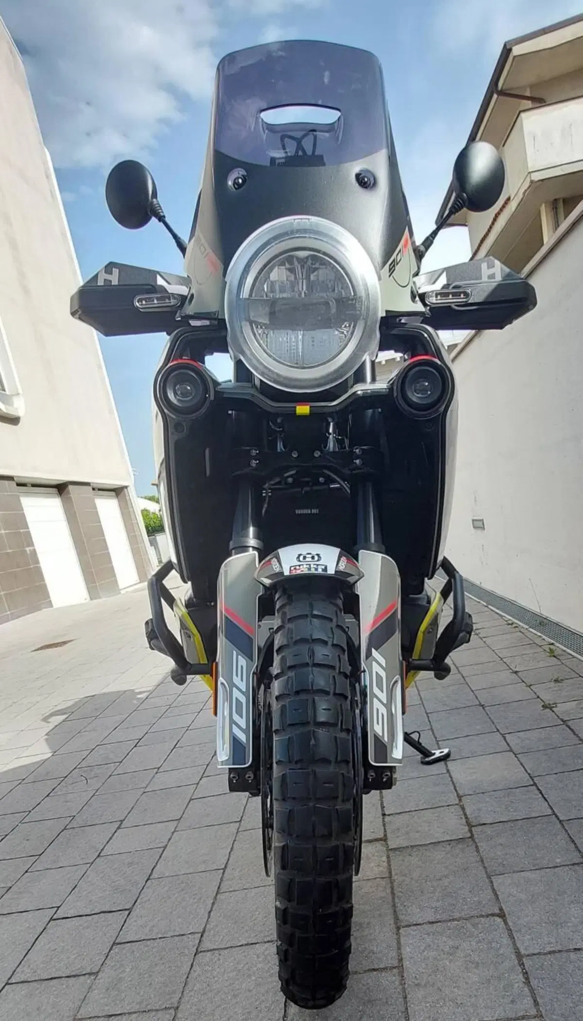 Husqvarna Norden 901 (2022 - 26) (5)