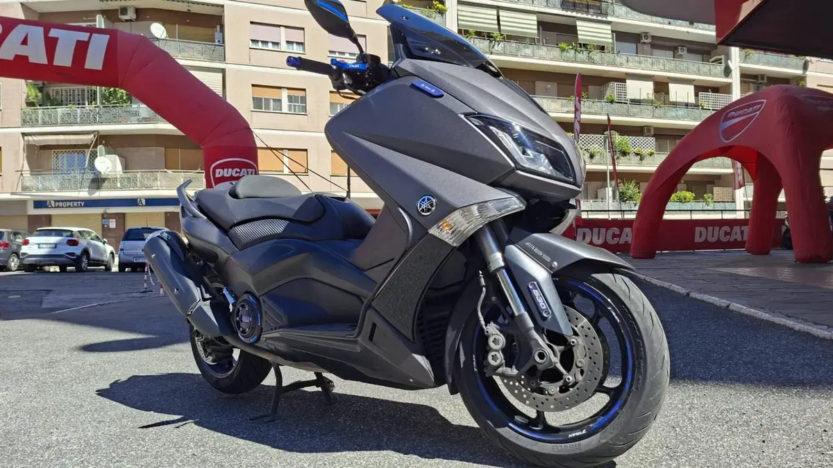 Yamaha T-Max 530 Iron Max (2014 - 17) (3)