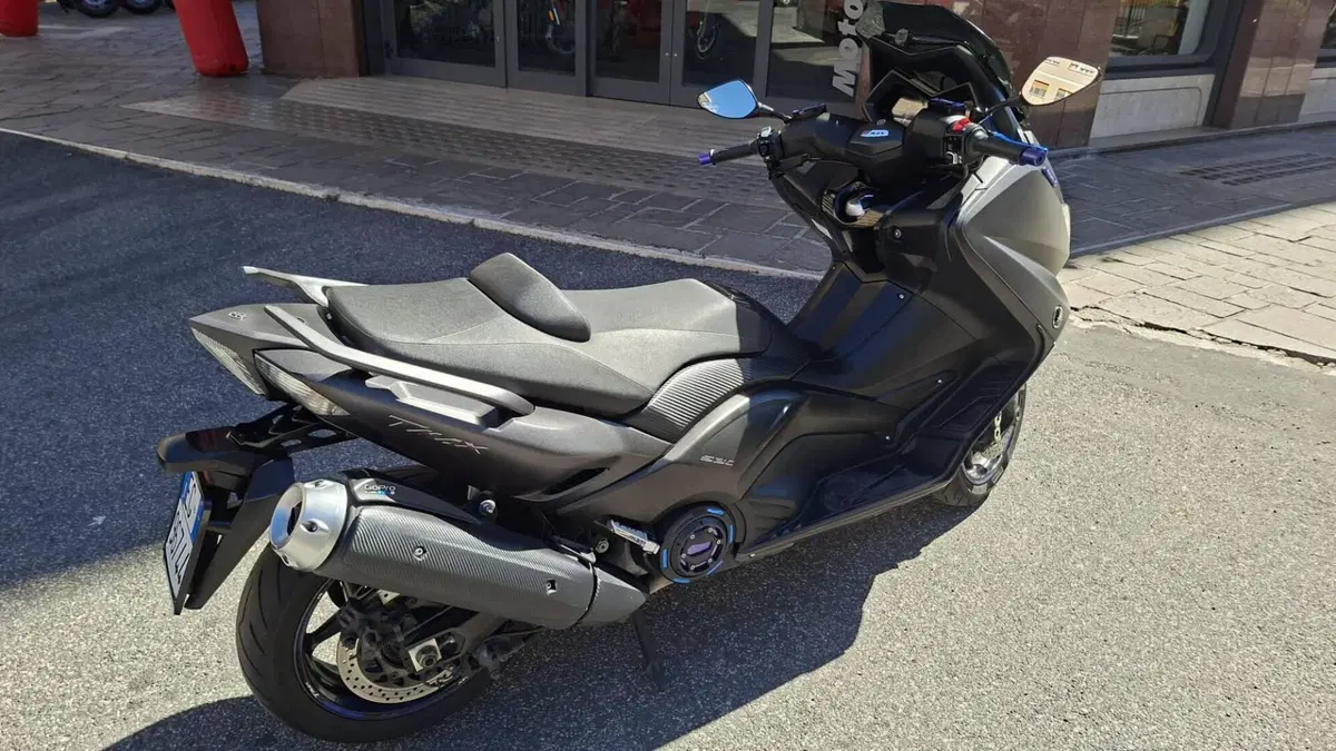 Yamaha T-Max 530 Iron Max (2014 - 17) (4)